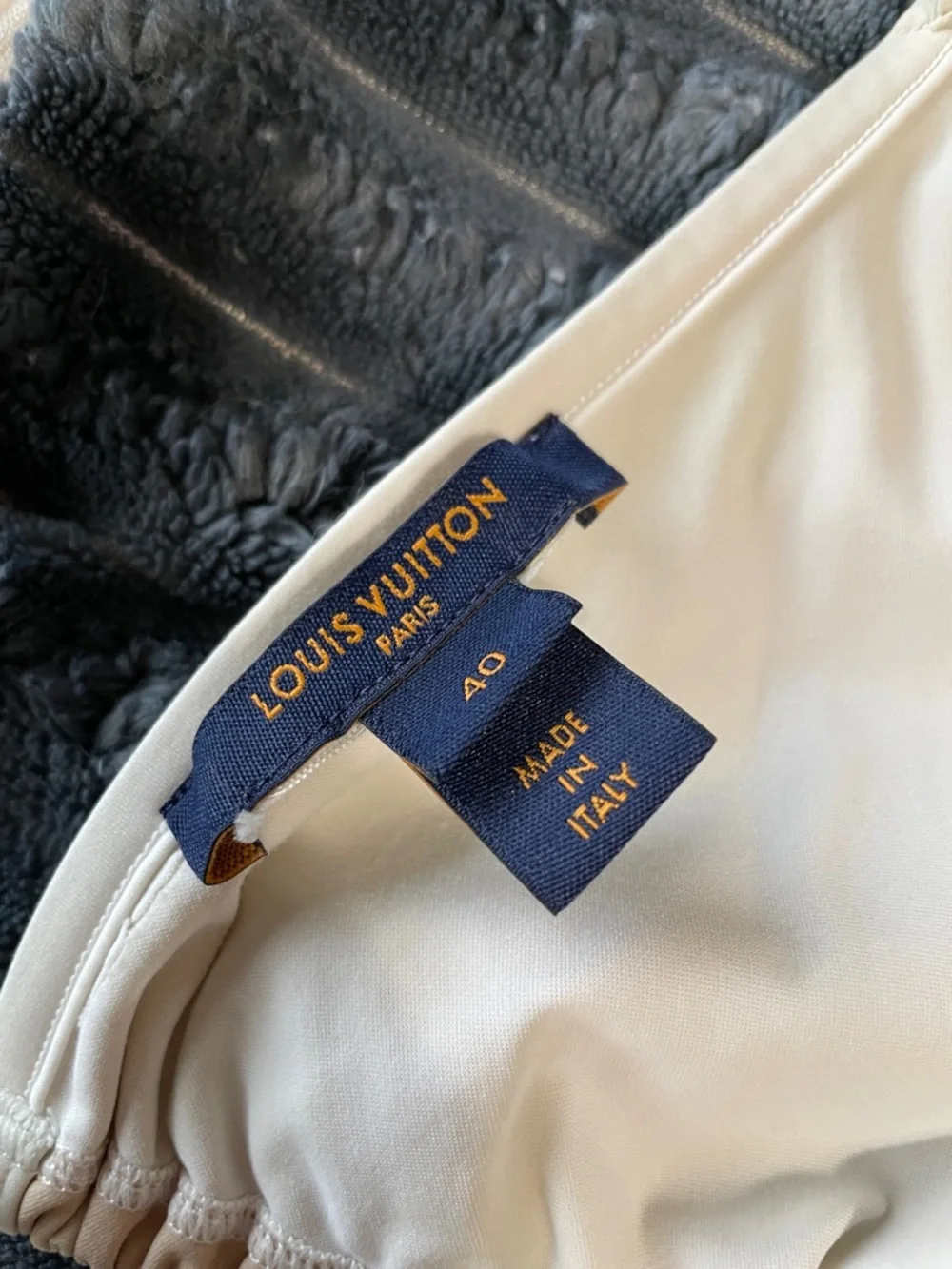 Authentic NWT Louis Vuitton Gradient Monogram Triangle Bikini Set Sz 40 US 8 - Picture 11 of 13